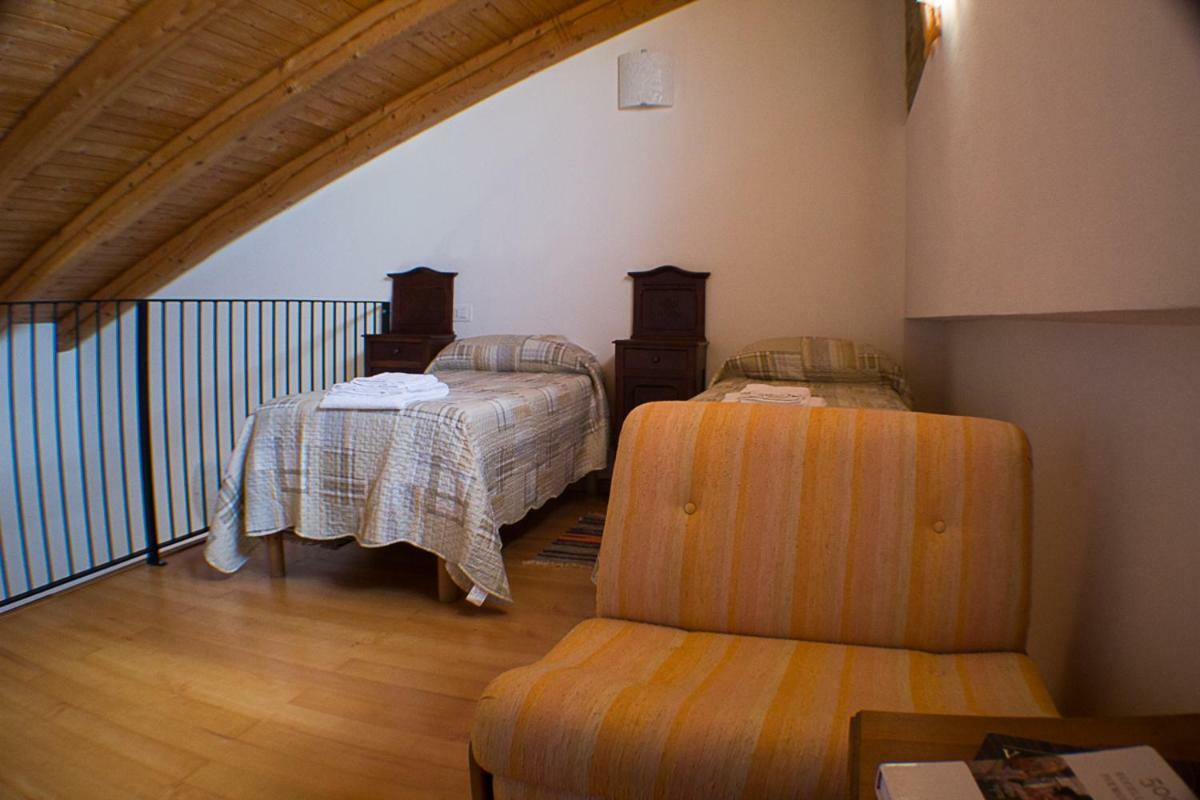 Agriturismo La Ca Veja Monforte dʼAlba Eksteriør bilde
